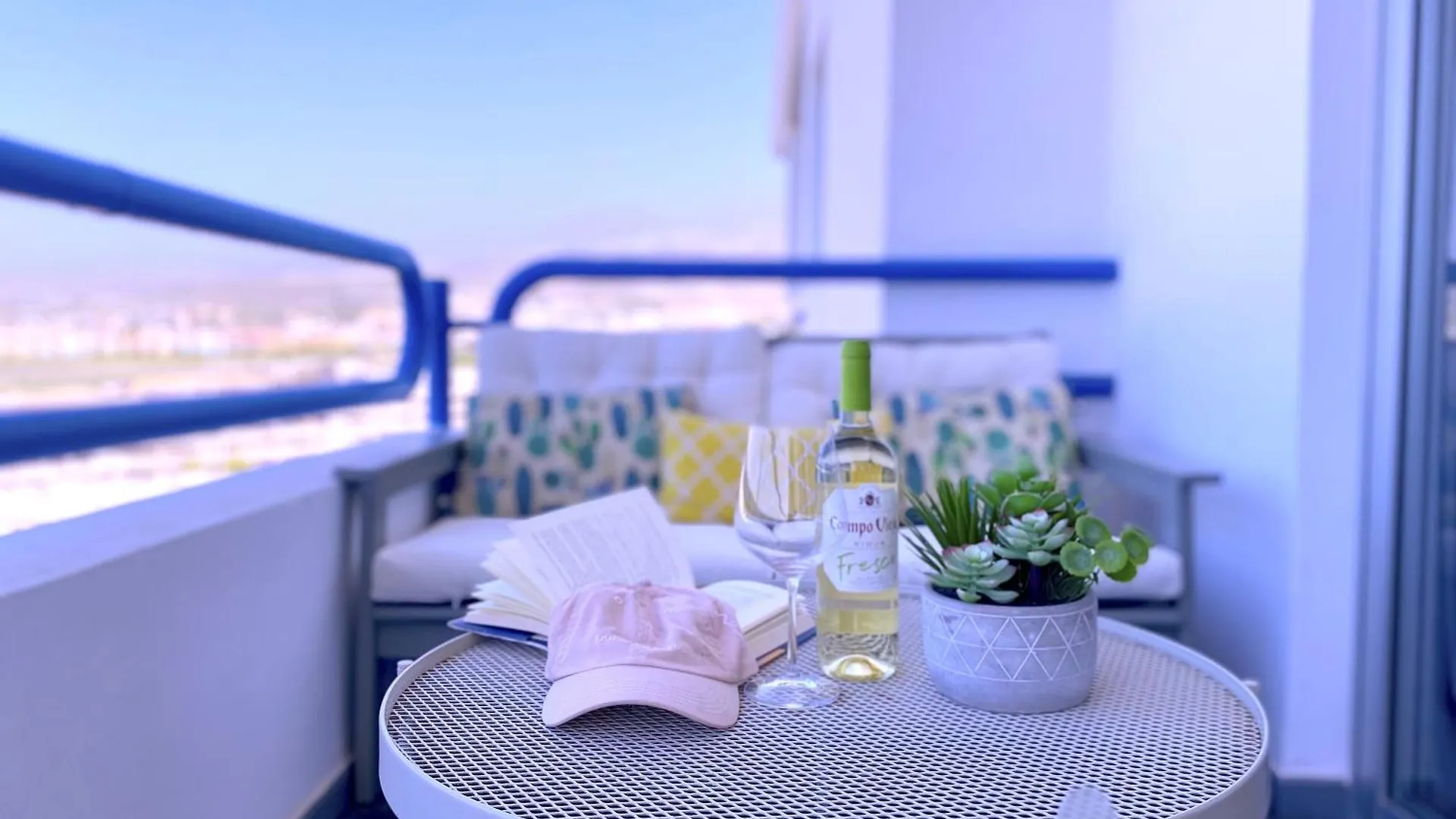 Tropicalidays Paraiso Seafront Apartment Playa Paraiso